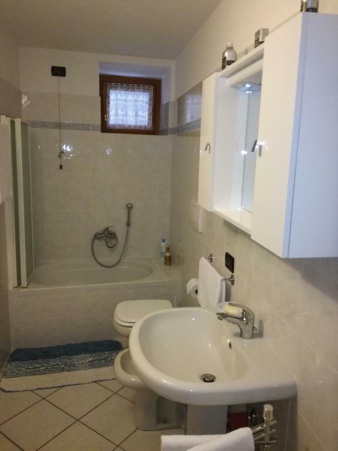 Appartamento Borgo Antico Oliveto Lario Exterior photo